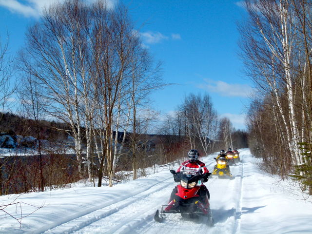 New Brunswick Snowmobile Tour