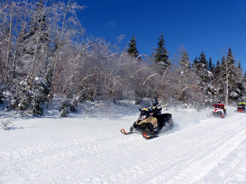 3 touring snowmobilers thinking like pros