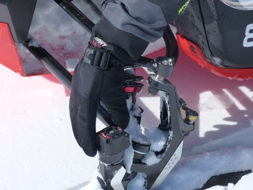 Adjustment knob on TS Pilot Adjustable Skis