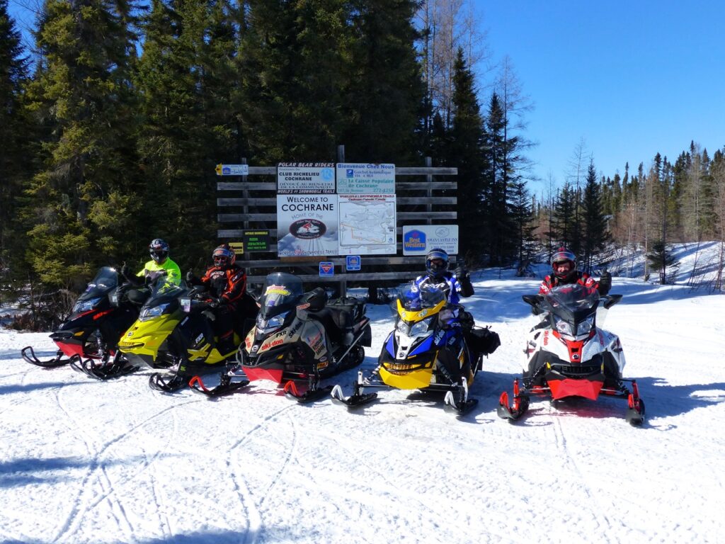 good signage while Cochrane Ontario snowmobiling