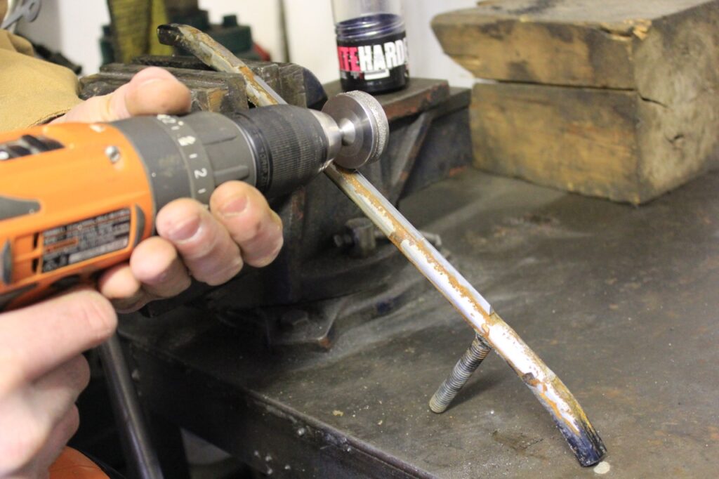 Removing carbide runner from ski allows using a vice to sharpen it