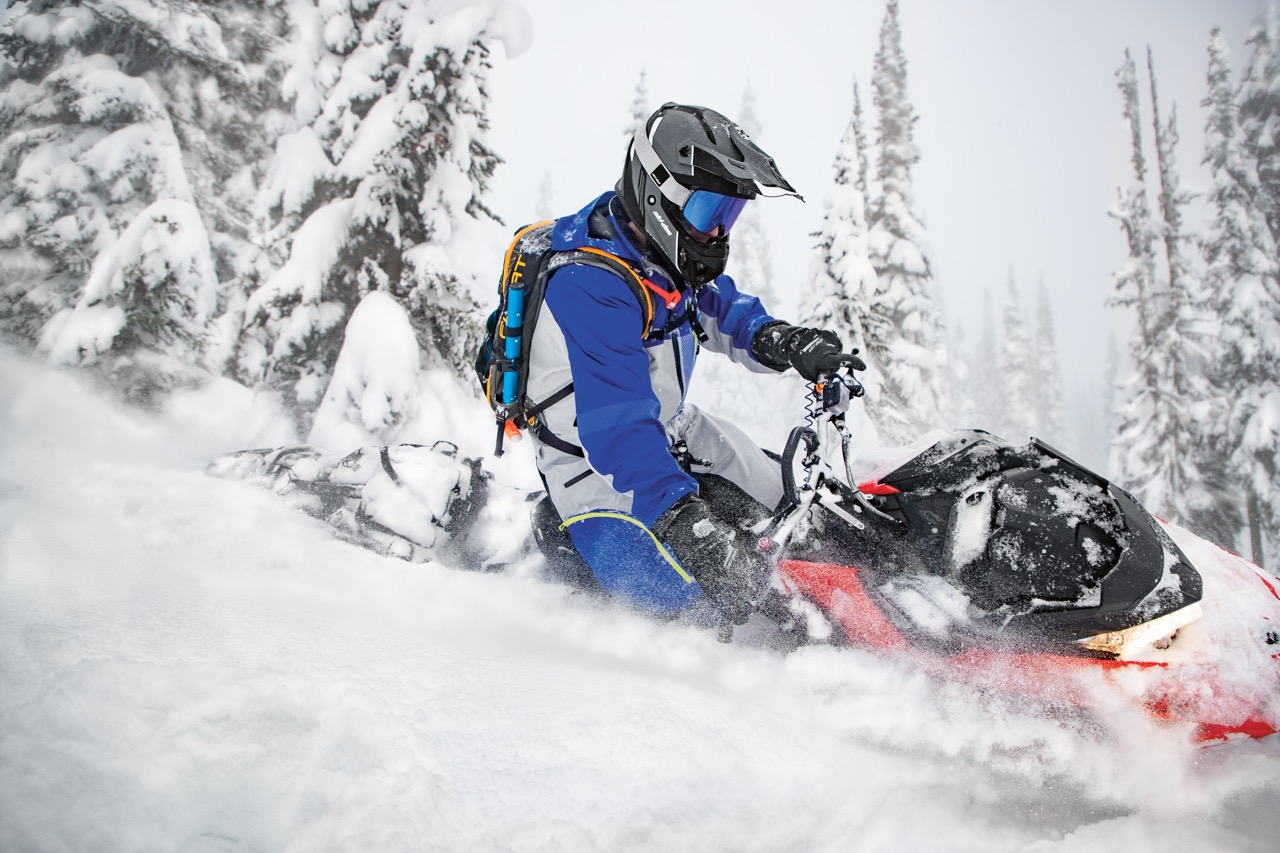 Deep Snow Sleds Problem On Trails - Intrepid Snowmobiler