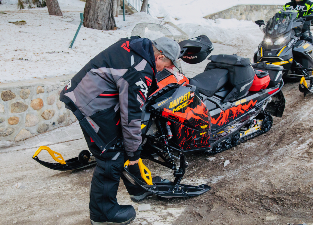 When you run out of snow, engage Rollerskis to continue to travel across bare surfaces.